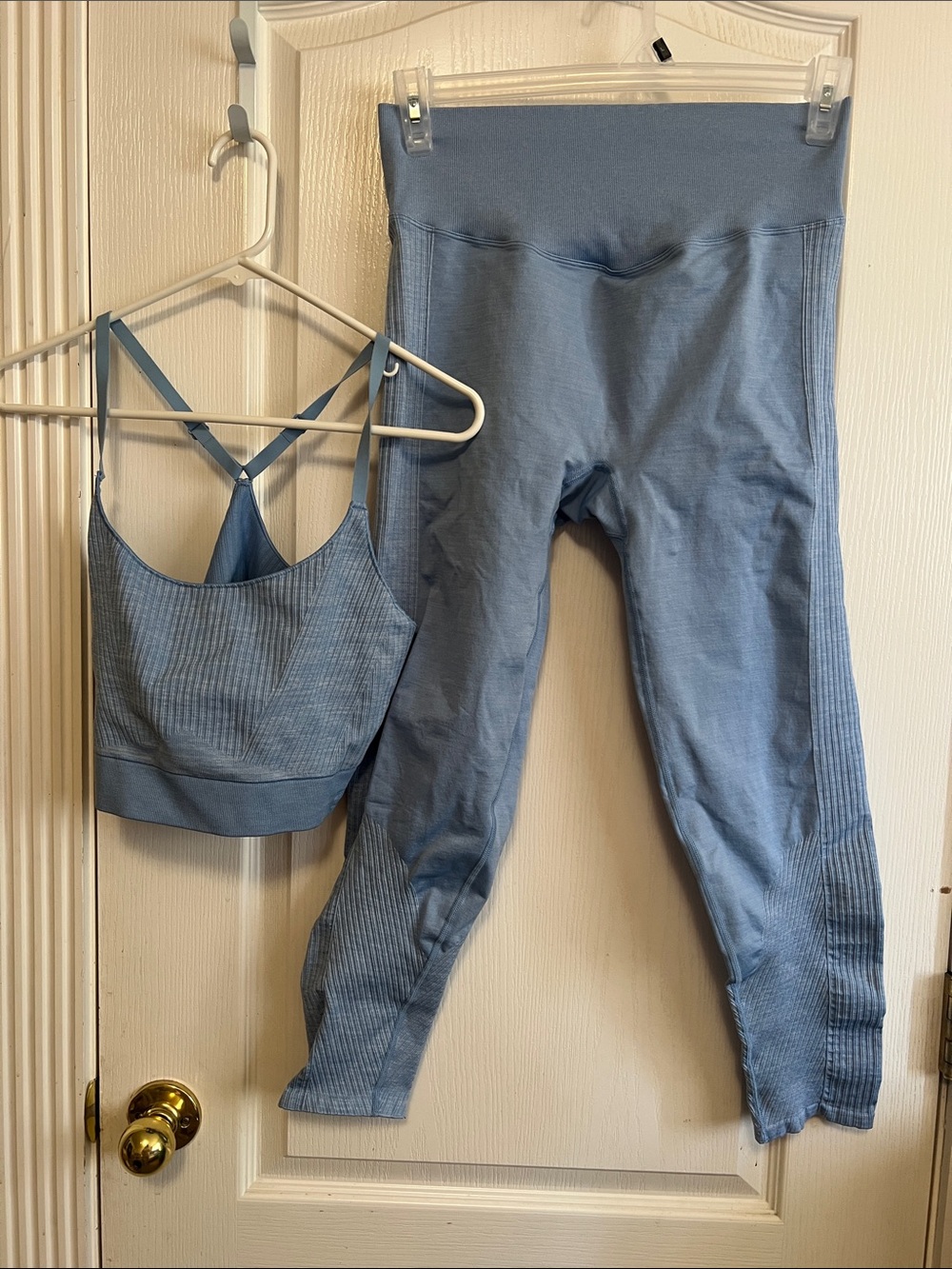 PINK Victoria's Secret Ribbed Seamless Sports Bra and Leggings Set - Dusty Blue